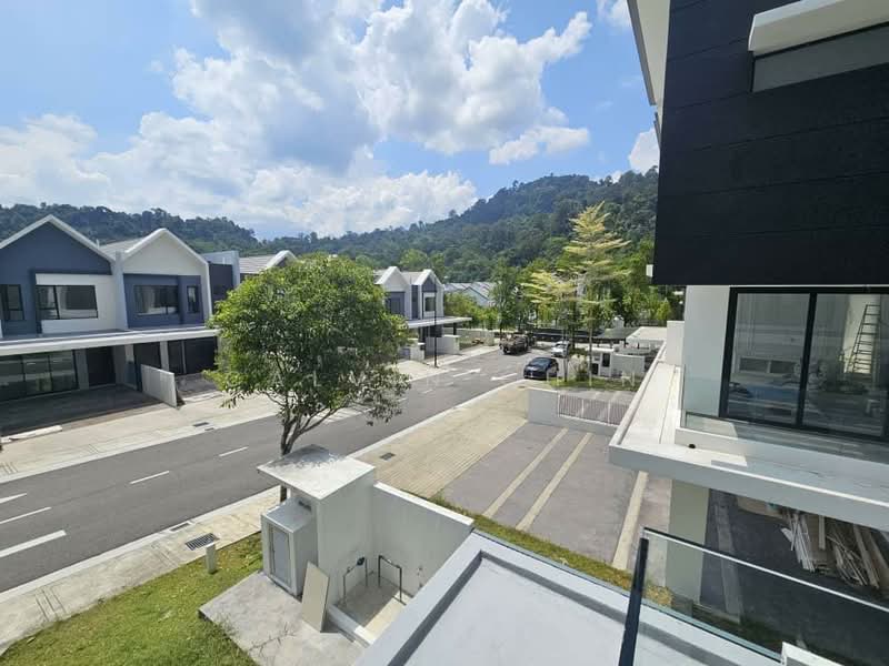 Rumah Berkembar untuk Dijual di Ampang (Selangor) - calvin Chin - Exterior - PropertyGuru.com.my