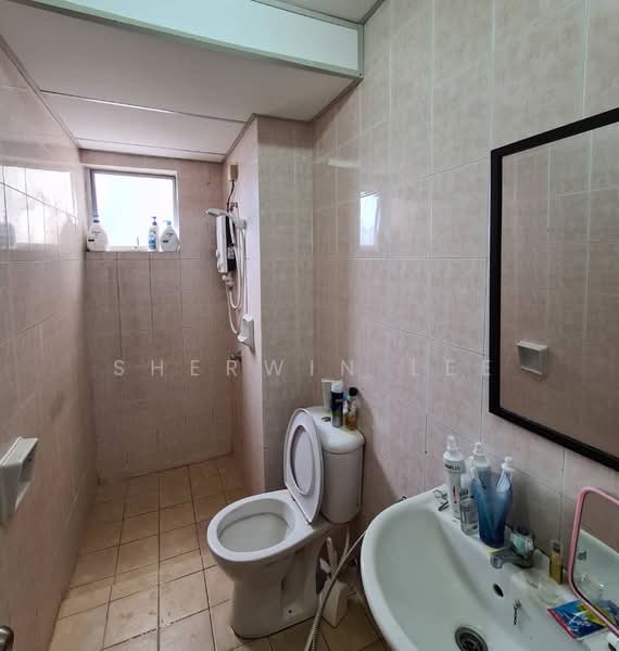 Condominium for Rent at Wangsa Metroview - Sherwin Lee - Bathroom - PropertyGuru.com.my