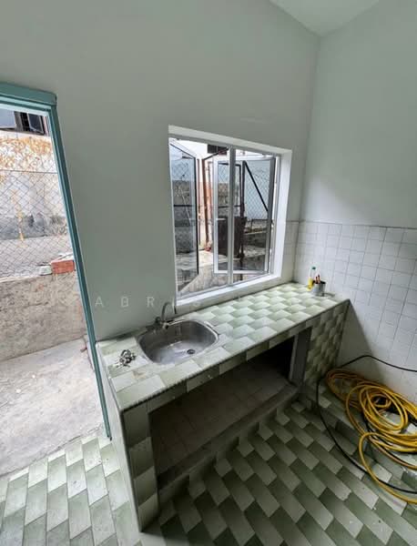 Rumah Teres 2 Tingkat untuk Disewa di Taman Berkeley (Klang) - Tabris Wong - Kitchen - PropertyGuru.com.my