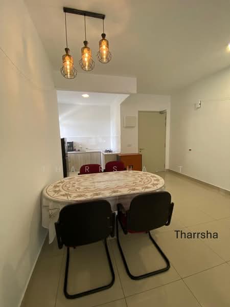 Kondominium untuk Disewa di Topaz Residence - Tharrsha. T - Dining Room - PropertyGuru.com.my