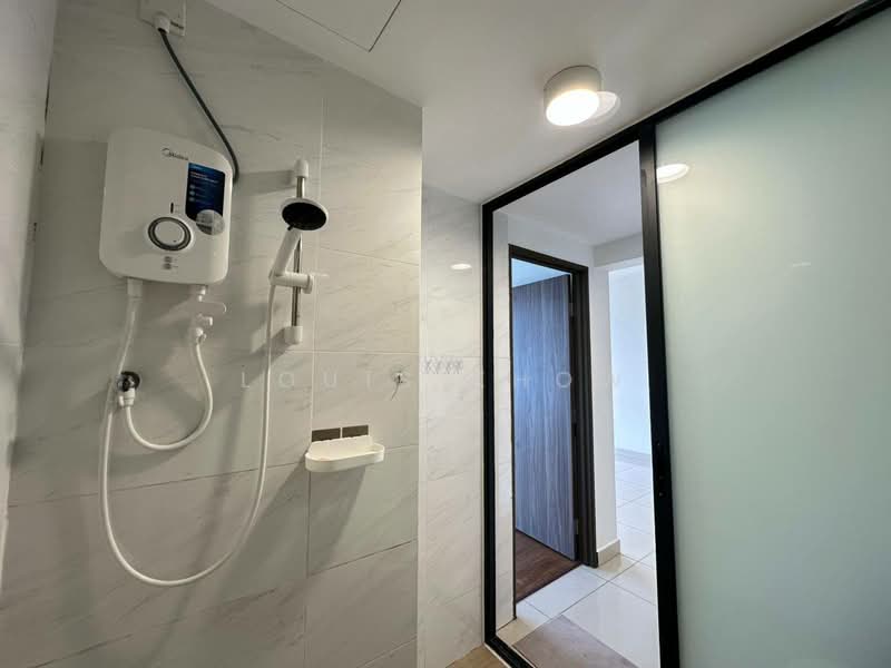 Servis Apartment untuk Dijual di Country Garden Central Park - Louis Khow - Bathroom - PropertyGuru.com.my