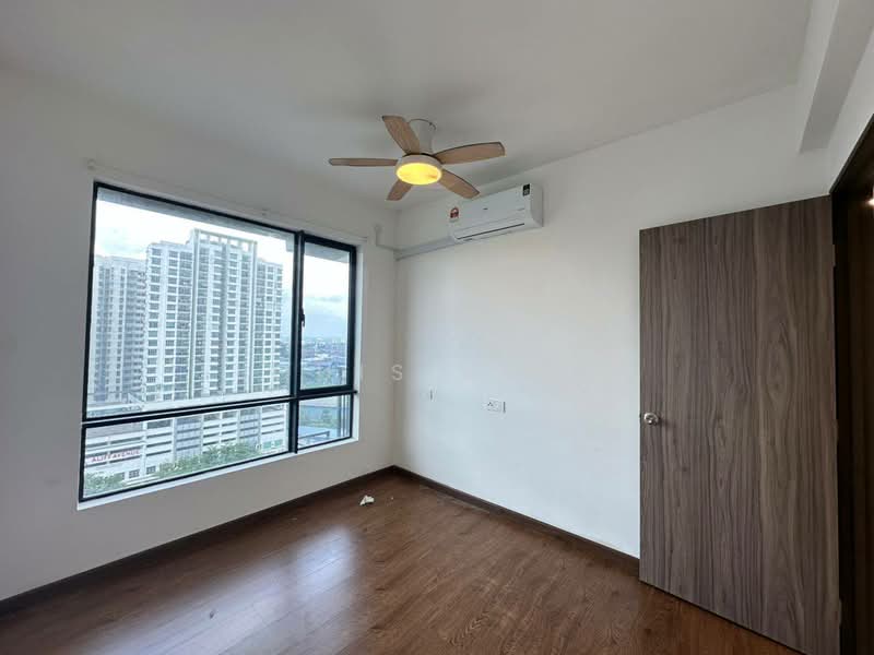 Servis Apartment untuk Dijual di Country Garden Central Park - Louis Khow - Bedroom - PropertyGuru.com.my