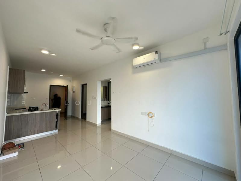 Servis Apartment untuk Dijual di Country Garden Central Park - Louis Khow - Living Room - PropertyGuru.com.my