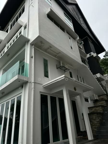 Rumah Berkembar untuk Disewa di Ampang (Kuala Lumpur) - Hugo Gooi - Exterior - PropertyGuru.com.my