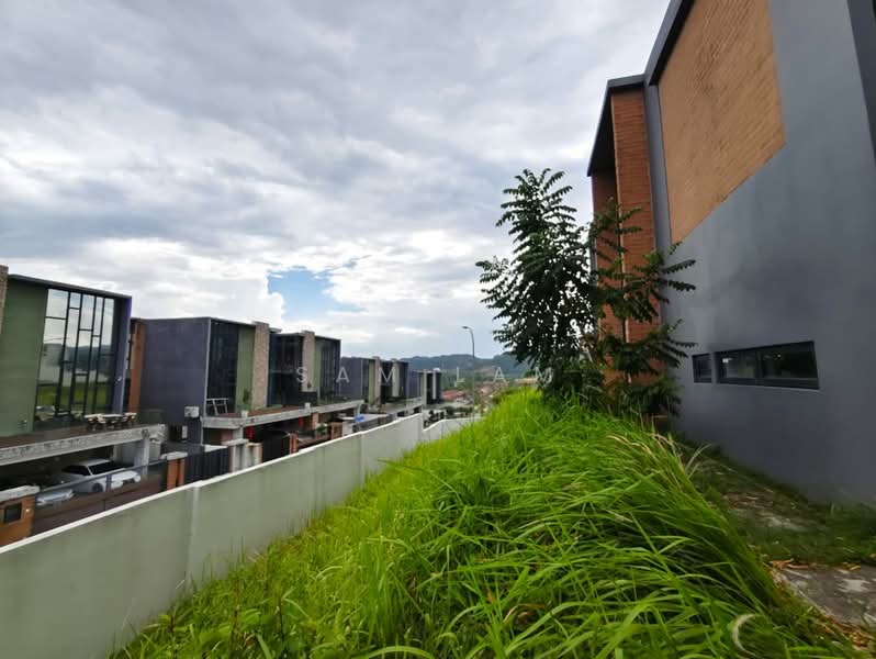 Semi-Detached House for Sale in Johor Bahru (Johor) - Sam Lam - Exterior - PropertyGuru.com.my