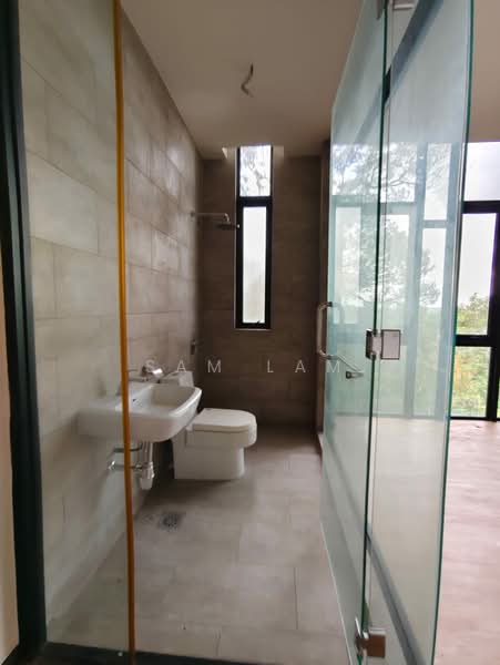 Semi-Detached House for Sale in Johor Bahru (Johor) - Sam Lam - Bathroom - PropertyGuru.com.my