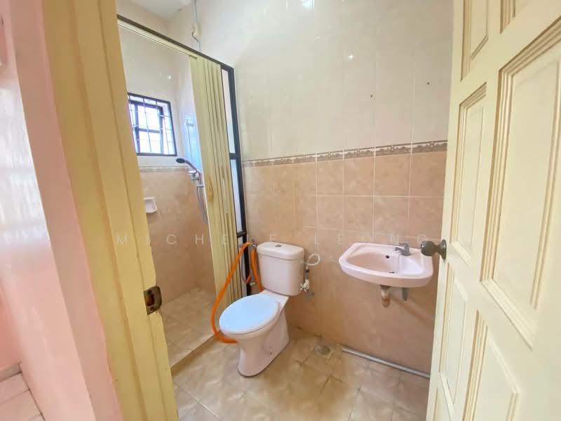 Rumah Berkembar untuk Dijual di Bercham (Ipoh) - Michele Leong - Bathroom - PropertyGuru.com.my