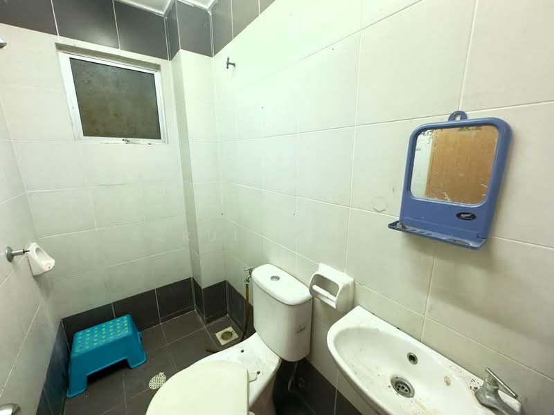 Townhouse for Sale in Bandar Damai Perdana (Cheras) - Azrul Ismail - Bathroom - PropertyGuru.com.my