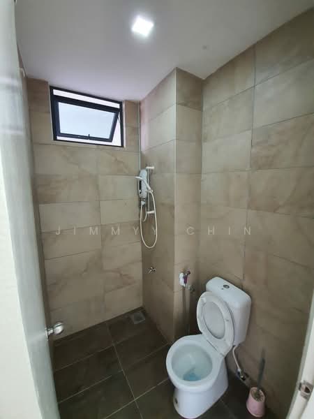 Pangsapuri untuk Dijual di Roxy Apartment - Jimmyy Chin - Bathroom - PropertyGuru.com.my