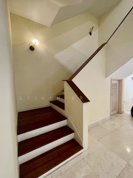 2.5-storey Terraced House for Sale in Taman Tun Dr Ismail (Kuala Lumpur) - Syikin Brown - PropertyGuru.com.my