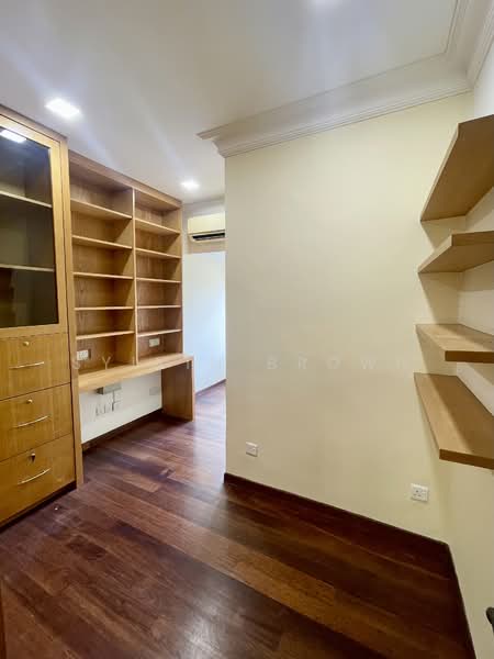 2.5-storey Terraced House for Sale in Taman Tun Dr Ismail (Kuala Lumpur) - Syikin Brown - PropertyGuru.com.my