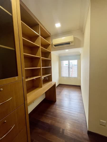 2.5-storey Terraced House for Sale in Taman Tun Dr Ismail (Kuala Lumpur) - Syikin Brown - PropertyGuru.com.my