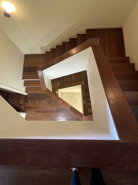 2.5-storey Terraced House for Sale in Taman Tun Dr Ismail (Kuala Lumpur) - Syikin Brown - PropertyGuru.com.my