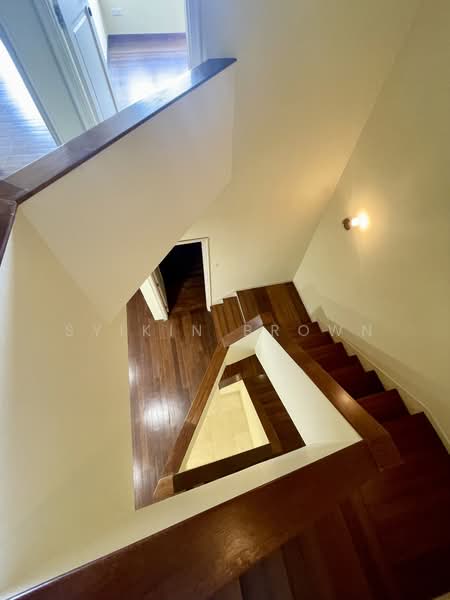 2.5-storey Terraced House for Sale in Taman Tun Dr Ismail (Kuala Lumpur) - Syikin Brown - PropertyGuru.com.my