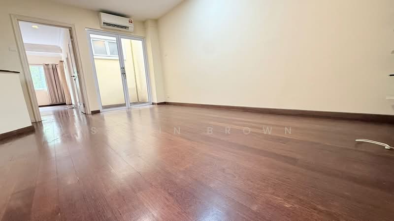 Rumah Teres 2.5 Tingkat untuk Dijual di Taman Tun Dr Ismail (Kuala Lumpur) - Syikin Brown - PropertyGuru.com.my