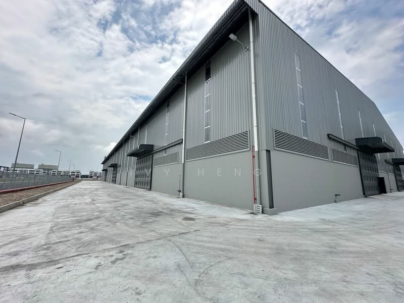 Warehouse for Rent in Pulau Carey (Carey Island) (Selangor) - Ivy Heng - Exterior - PropertyGuru.com.my