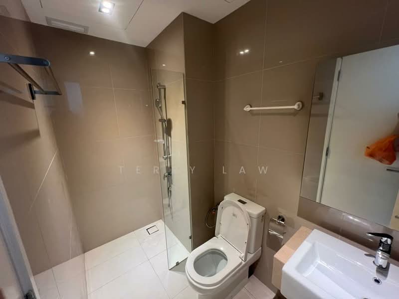 Servis Apartment untuk Disewa di Southlink - Terry Law - Bathroom - PropertyGuru.com.my