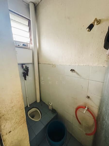 2-storey Terraced House for Sale in Bandar Putra (Kulai) - Shieh Long Chen - Bathroom - PropertyGuru.com.my