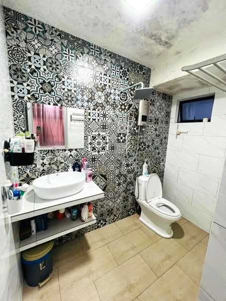 Pangsapuri untuk Dijual di Sri Ledang - David Lao - Bathroom - PropertyGuru.com.my