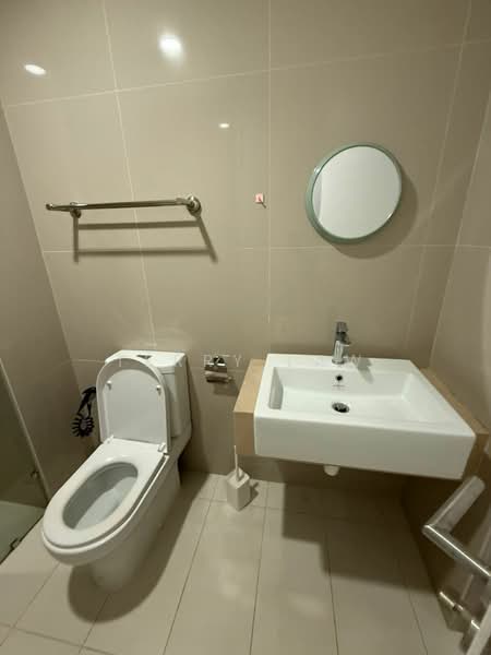 Servis Apartment untuk Disewa di Southlink - Terry Law - Bathroom - PropertyGuru.com.my