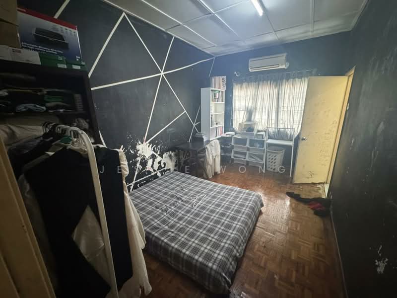 Rumah Teres 2 Tingkat untuk Dijual di Taman Tun Perak (Rawang) - Jessie Wong - Bedroom - PropertyGuru.com.my