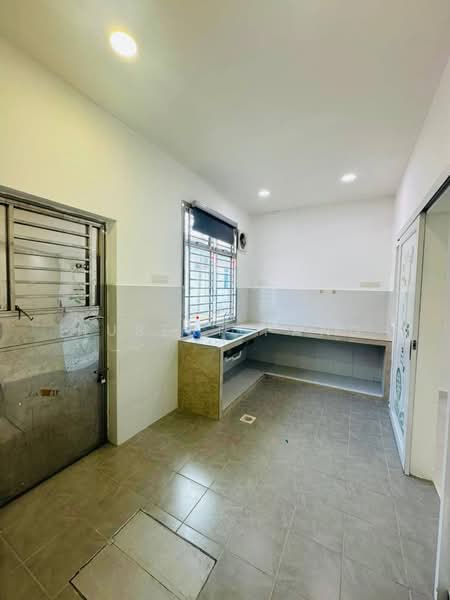 Rumah Teres 1 Tingkat untuk Disewa di Taman Sri Penawar (Pengerang) - Hubert Pang - Kitchen - PropertyGuru.com.my