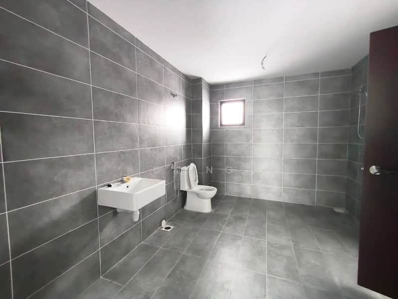 Rumah Teres 3 Tingkat untuk Dijual di Batu 9 (Cheras) - CK Ng - Bathroom - PropertyGuru.com.my