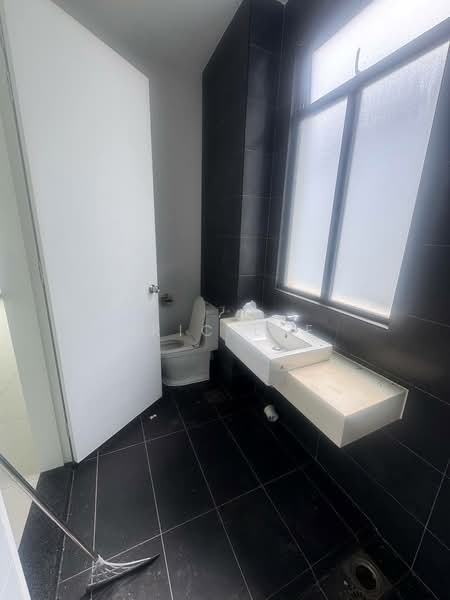 Rumah Teres untuk Dijual di Johor Bahru (Johor) - Eric Lee - Bathroom - PropertyGuru.com.my