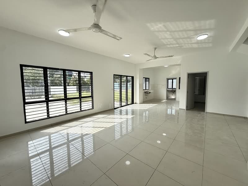 2-storey Terraced House for Sale in Setia Utama (Setia Alam) - GABRIEL GOH - Living Room - PropertyGuru.com.my