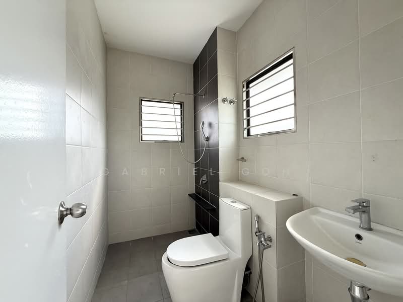 2-storey Terraced House for Sale in Setia Utama (Setia Alam) - GABRIEL GOH - Bathroom - PropertyGuru.com.my
