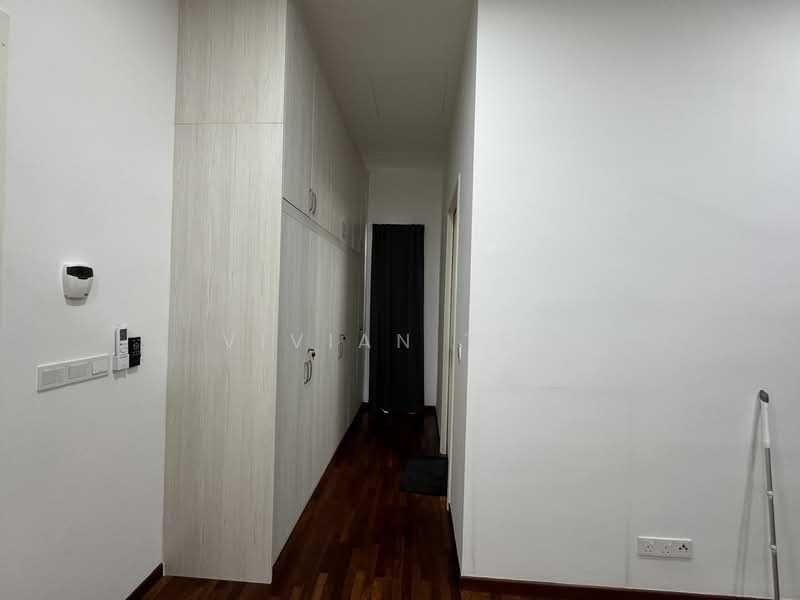 Rumah Berkembar untuk Dijual di Setia Utama (Setia Alam) - Vivian Tew - Corridor - PropertyGuru.com.my