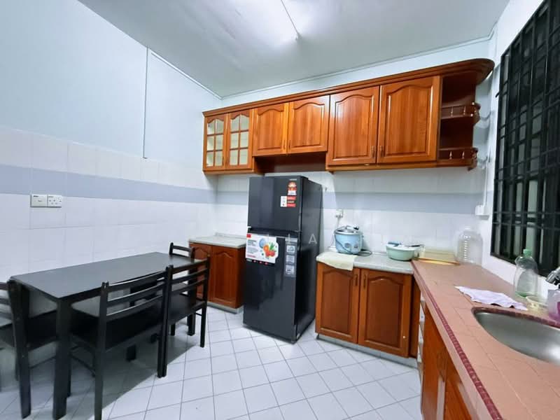 Rumah Teres 2 Tingkat untuk Dijual di Bandar Baru Permas Jaya (Permas Jaya) - Chew Jia Jia - Kitchen - PropertyGuru.com.my