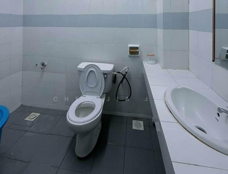 Rumah Teres 2 Tingkat untuk Dijual di Bandar Baru Permas Jaya (Permas Jaya) - Chew Jia Jia - Bathroom - PropertyGuru.com.my