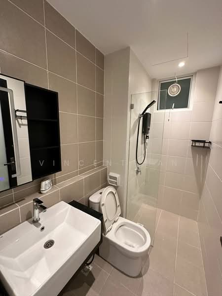 Kondominium untuk Disewa di Ideal Residency - Vincent Tan - Bathroom - PropertyGuru.com.my