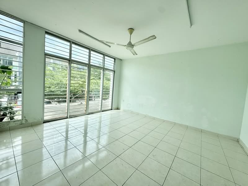 Rumah Teres 3 Tingkat untuk Disewa di Kajang (Selangor) - Eldon Chong - Living Room - PropertyGuru.com.my