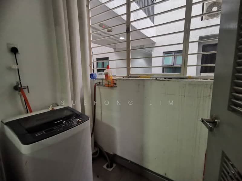 Servis Apartment untuk Dijual di DK Senza - Suefong Lim - Balcony - PropertyGuru.com.my
