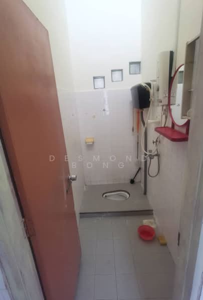 1-storey Terraced House for Rent in Taman Pelangi (Johor Bahru) - Desmond Bong - Bathroom - PropertyGuru.com.my