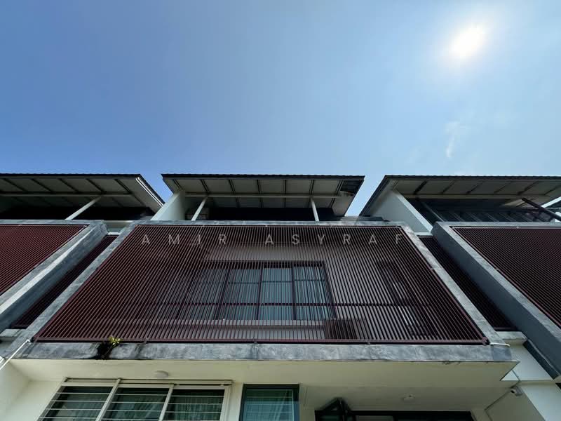 3-storey Terraced House for Sale in Denai Alam (Shah Alam) - Amir Asyraf - PropertyGuru.com.my