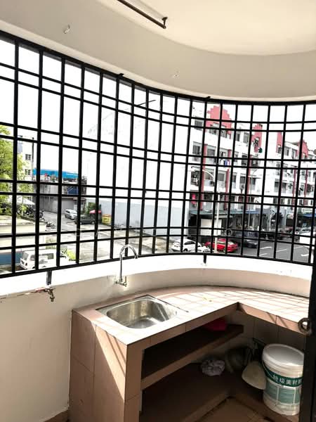 Pangsapuri untuk Disewa di Sri Mutiara - David Lao - Balcony - PropertyGuru.com.my