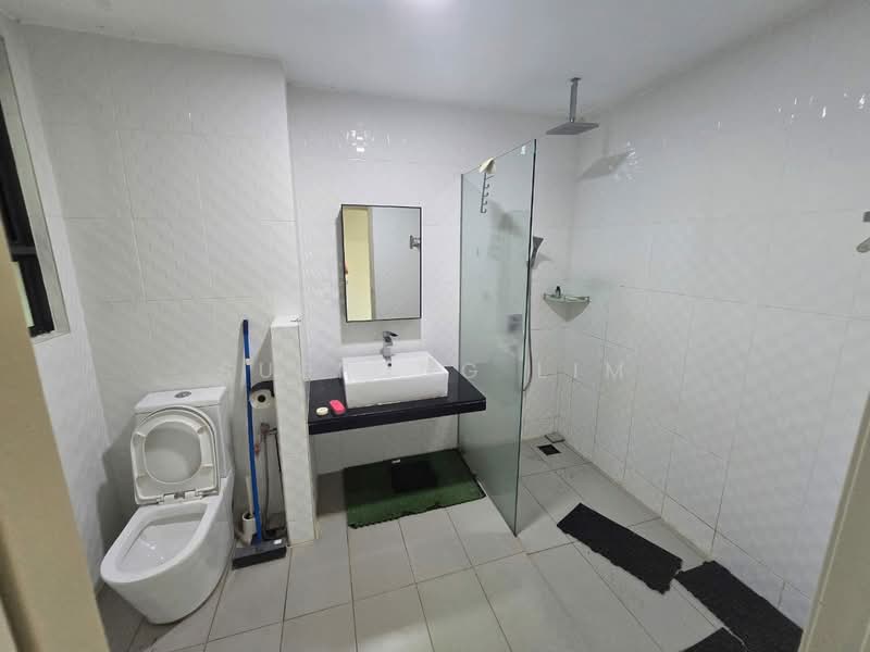 Condominium for Rent at Zefer Hill Residence - Suefong Lim - Bathroom - PropertyGuru.com.my