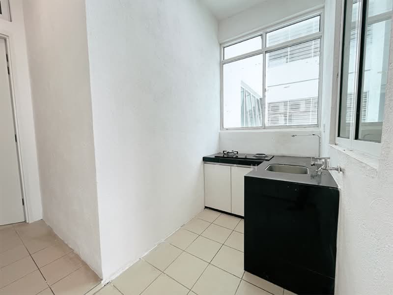 Condominium for Sale at Le Yuan Residence - CK Cheah - Kitchen - PropertyGuru.com.my