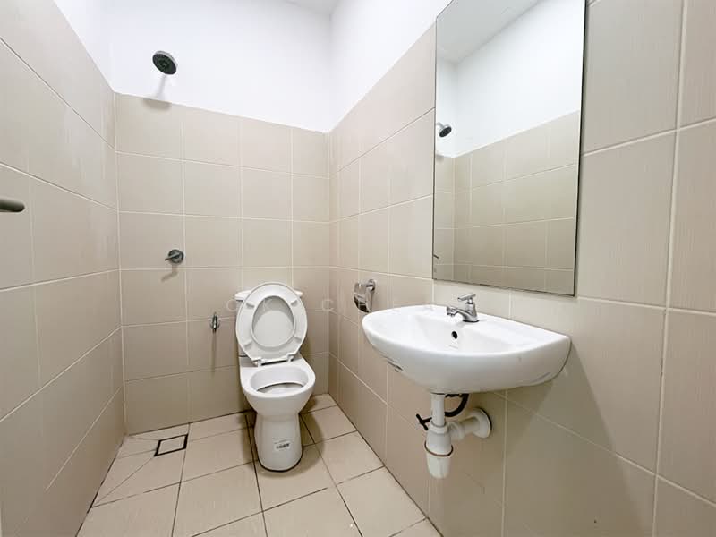Condominium for Sale at Le Yuan Residence - CK Cheah - Bathroom - PropertyGuru.com.my