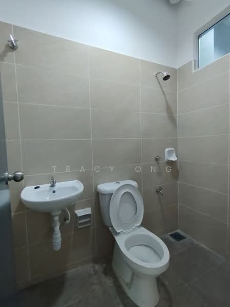 2-storey Terraced House for Rent in Bandar Dato Onn (Tebrau) - Tracy Ong - Bathroom - PropertyGuru.com.my