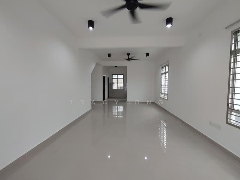 2-storey Terraced House for Rent in Bandar Dato Onn (Tebrau) - Tracy Ong - Living Room - PropertyGuru.com.my