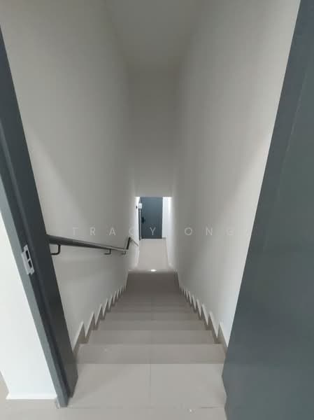 2-storey Terraced House for Rent in Bandar Dato Onn (Tebrau) - Tracy Ong - Corridor - PropertyGuru.com.my