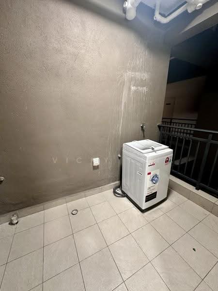 Kediaman Servis untuk Dijual di Aradia Residence @ Lake City KL North - Vicky Tan - Balcony - PropertyGuru.com.my