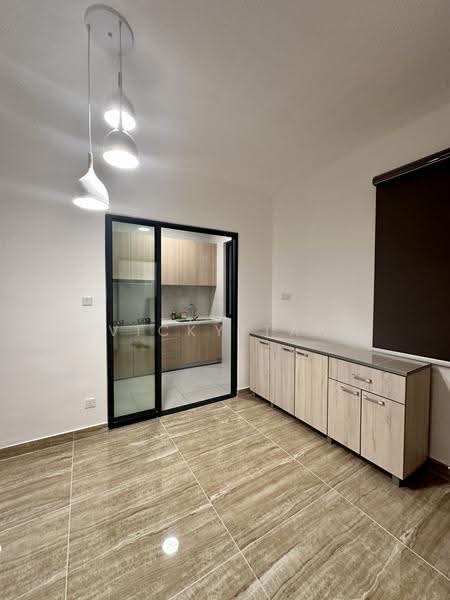 Kediaman Servis untuk Dijual di Aradia Residence @ Lake City KL North - Vicky Tan - Kitchen - PropertyGuru.com.my