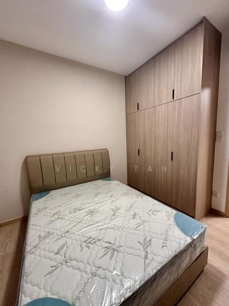 Kediaman Servis untuk Dijual di Aradia Residence @ Lake City KL North - Vicky Tan - Bedroom - PropertyGuru.com.my