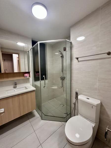 Kediaman Servis untuk Dijual di Aradia Residence @ Lake City KL North - Vicky Tan - Bathroom - PropertyGuru.com.my