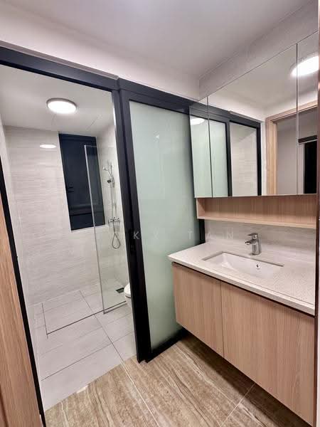 Kediaman Servis untuk Dijual di Aradia Residence @ Lake City KL North - Vicky Tan - Bathroom - PropertyGuru.com.my